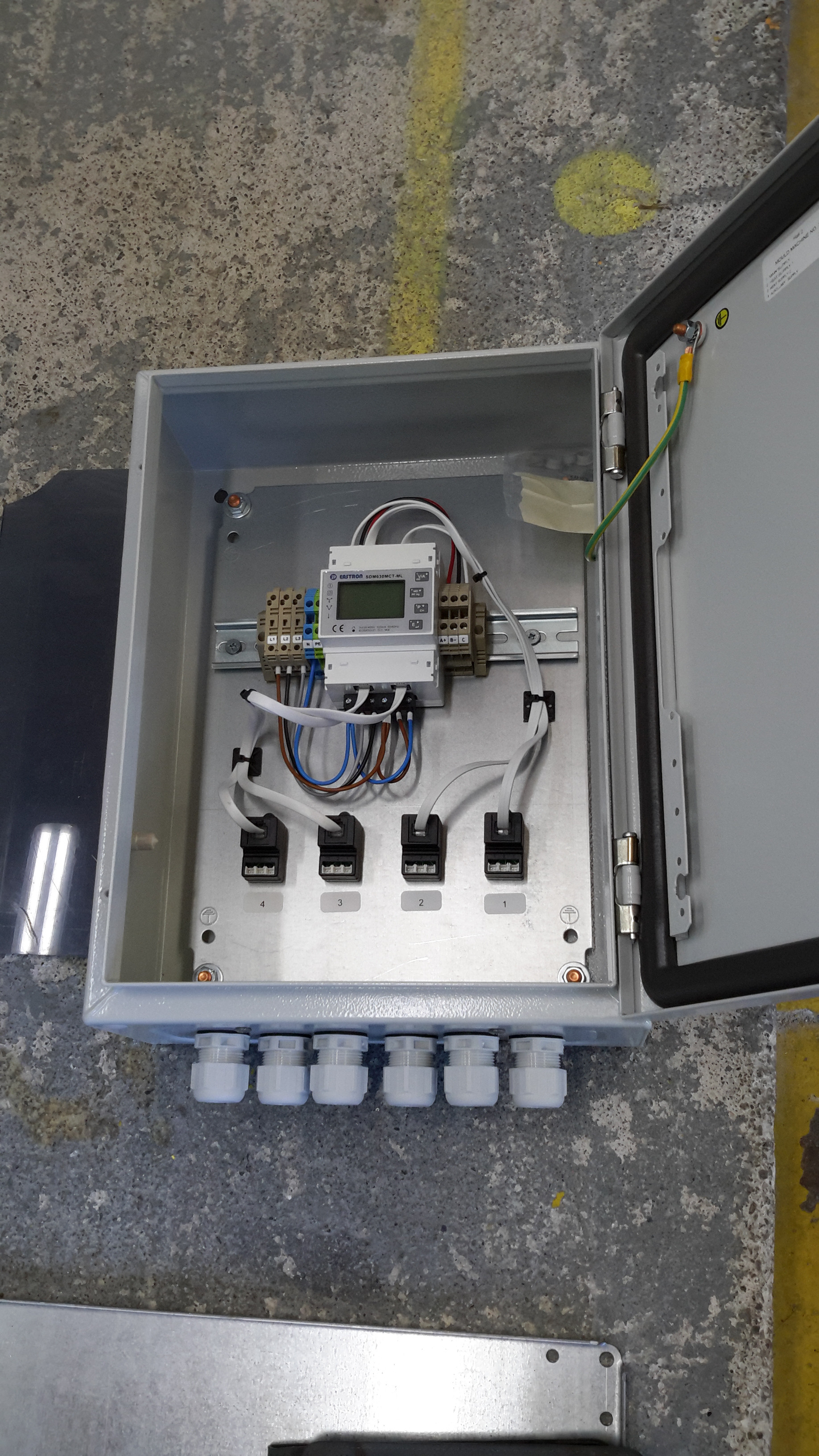 Full Energy Monitoring Solution Installed in a Factory Plant Without Disruption